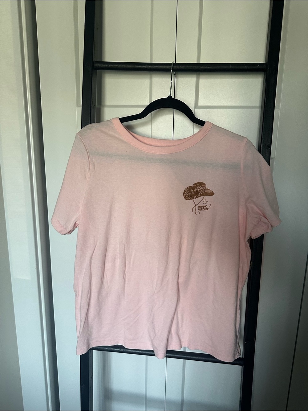 Old Navy Pink Short Sleeve Tee with Brown Hat Graphic